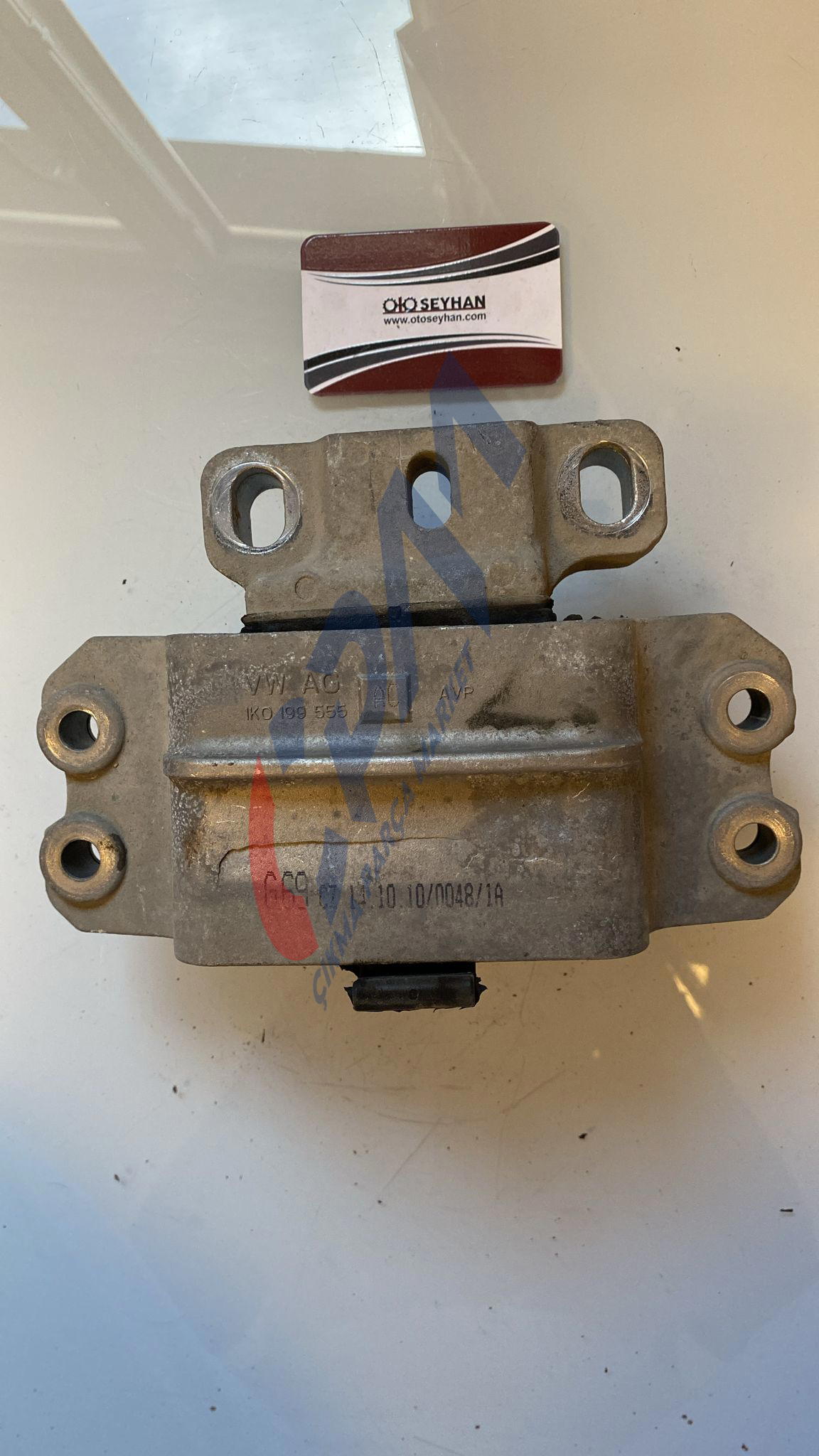1K0199555AC vw golf 6 1.4 tsi şanzıman kulağı
