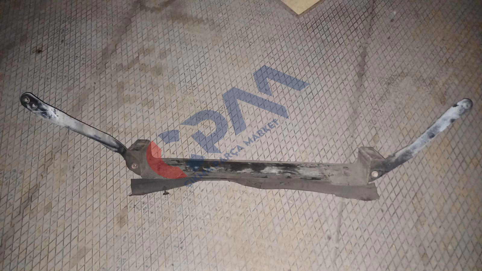 1993 1998 Jeep Grand Cherokee Radyatör Destek Braketi