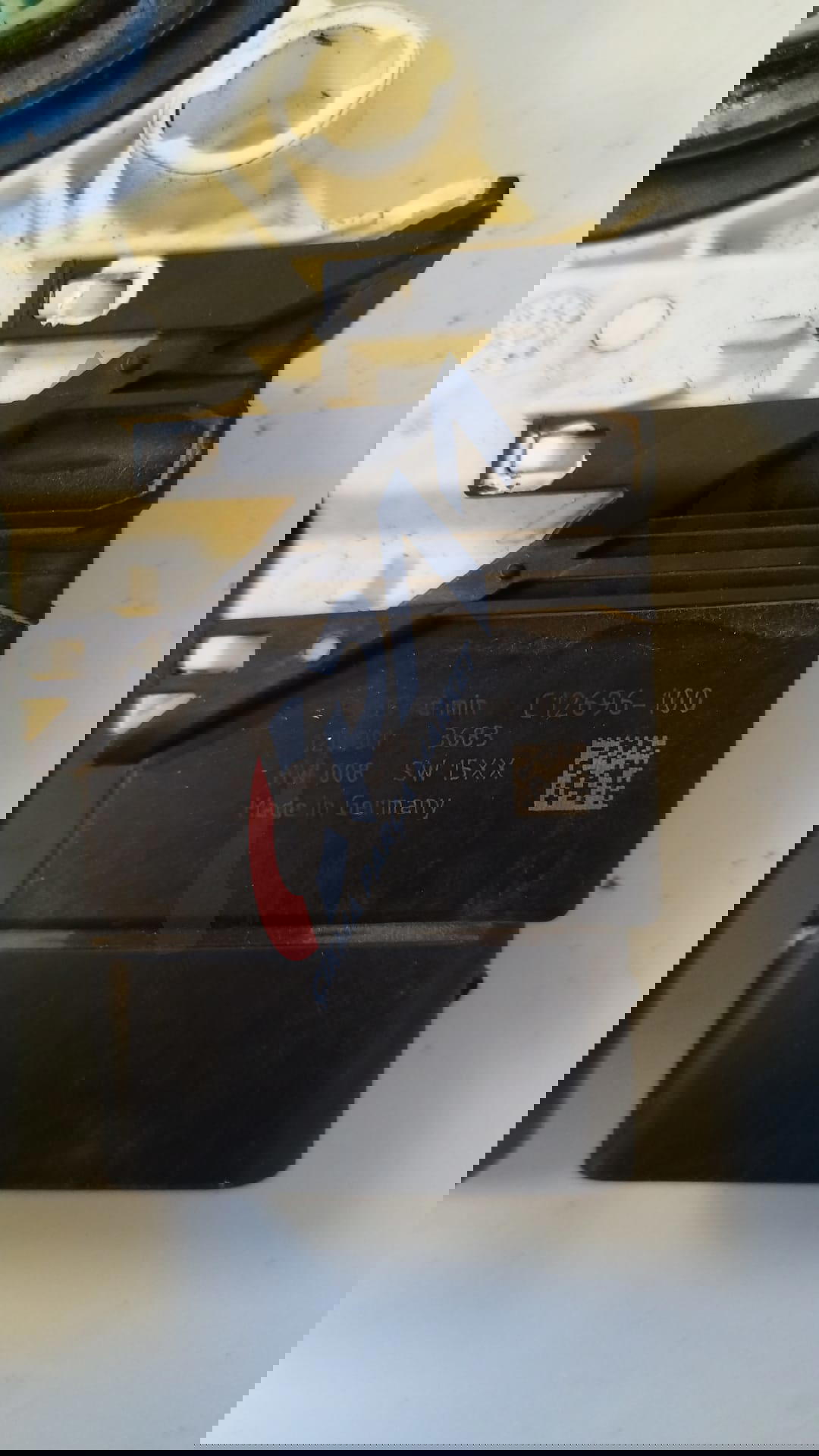 3C0959704B Jetta 2012 arka sağ kapı cam motoru