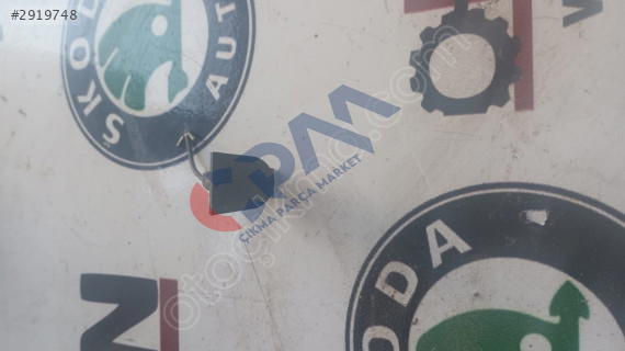 6R4867140A Polo 2010 2017 ön sağ kapı döşemesi vida kapağı