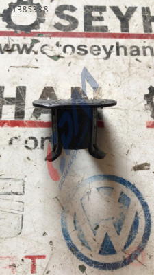 7065434 bmw 5 serisi e60 arka park sensörü yuvası