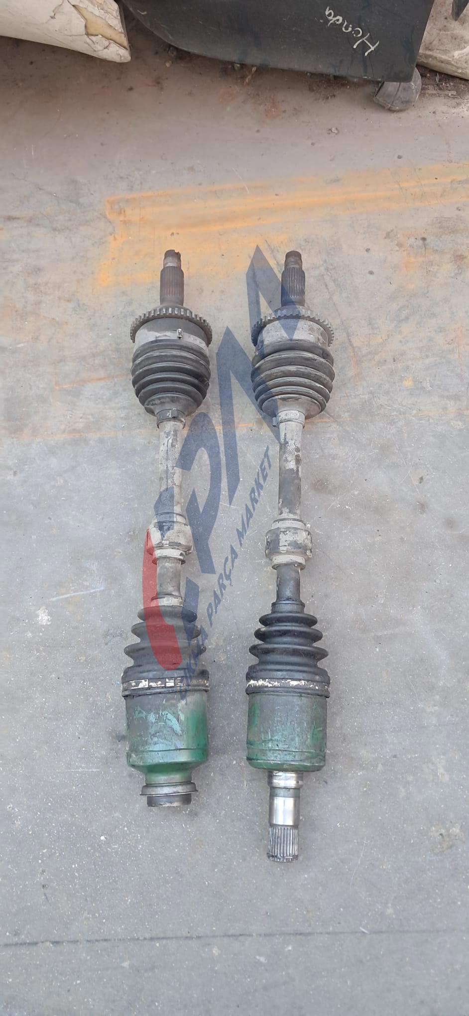Mazda 626 Sağ Sol Çıkma Orjinal Aks   92 97