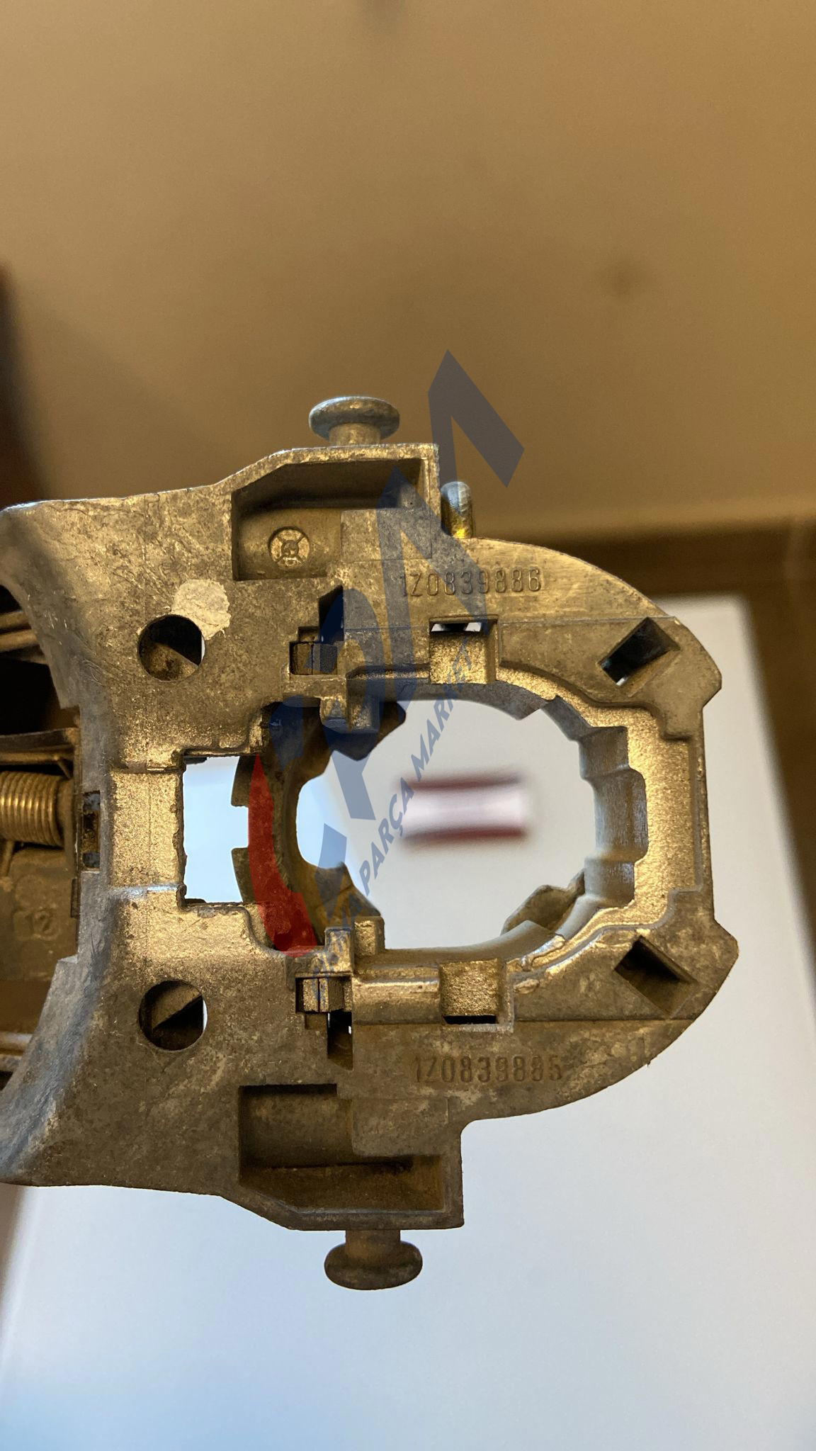 1K0837885 10837886 golf 5 jetta dış kapı kolu braketi