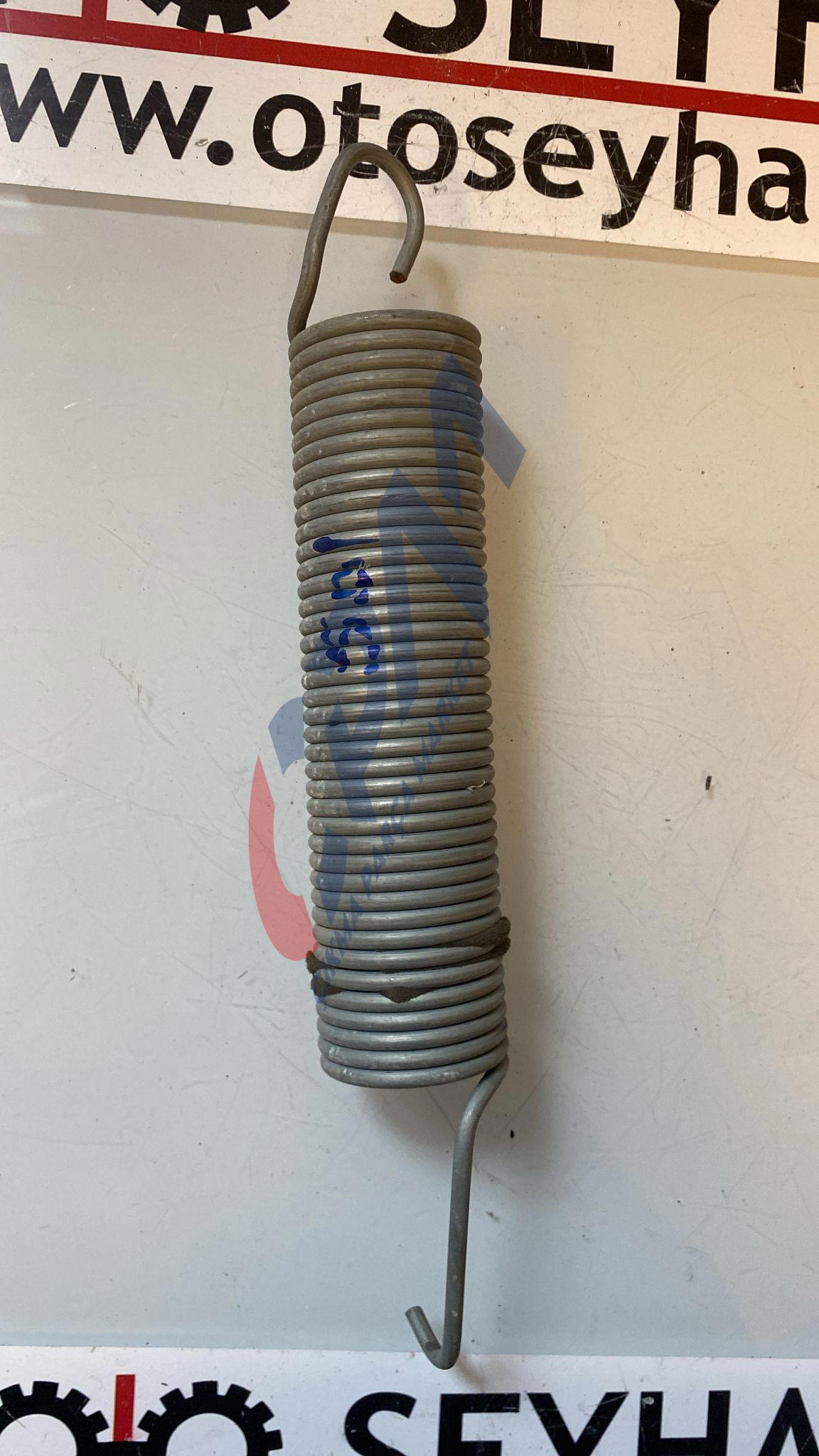 Audi A4 B9 2017 bagaj kapağı menteşesi yayı sol sağ uyumlu