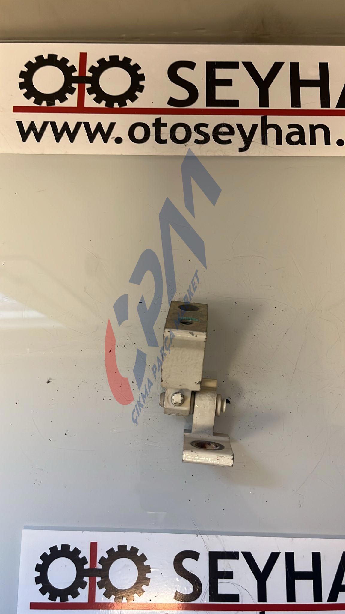 8K0831402F Seat Ibiza 2009   2015 sağ ön arka alt üst menteşesi