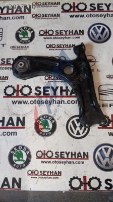 6R0407152F. Volkswagen Polo 2017  ön sağ tabla