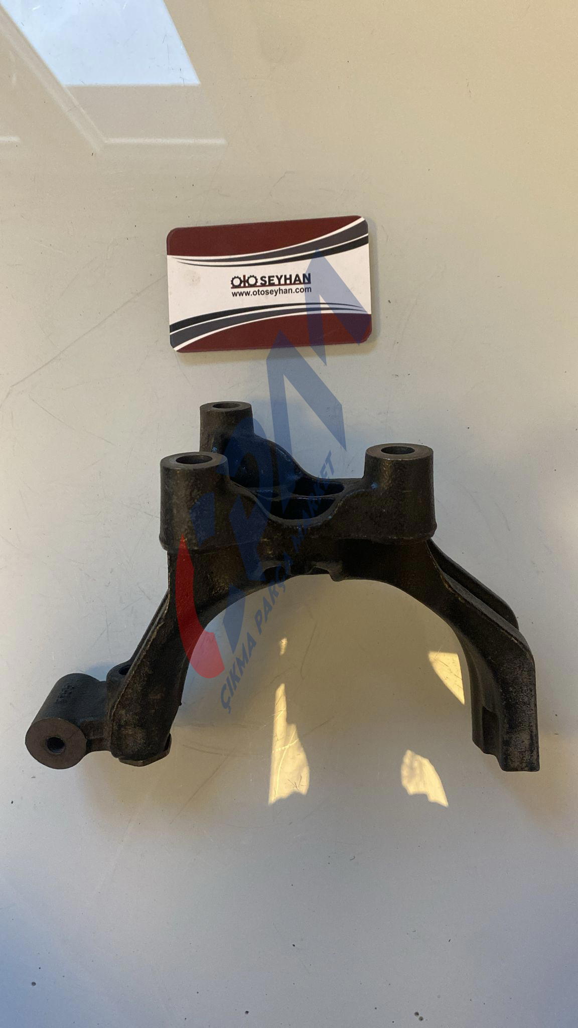 04L425 vw golf 7 passat b8 egr bağlantı braketi