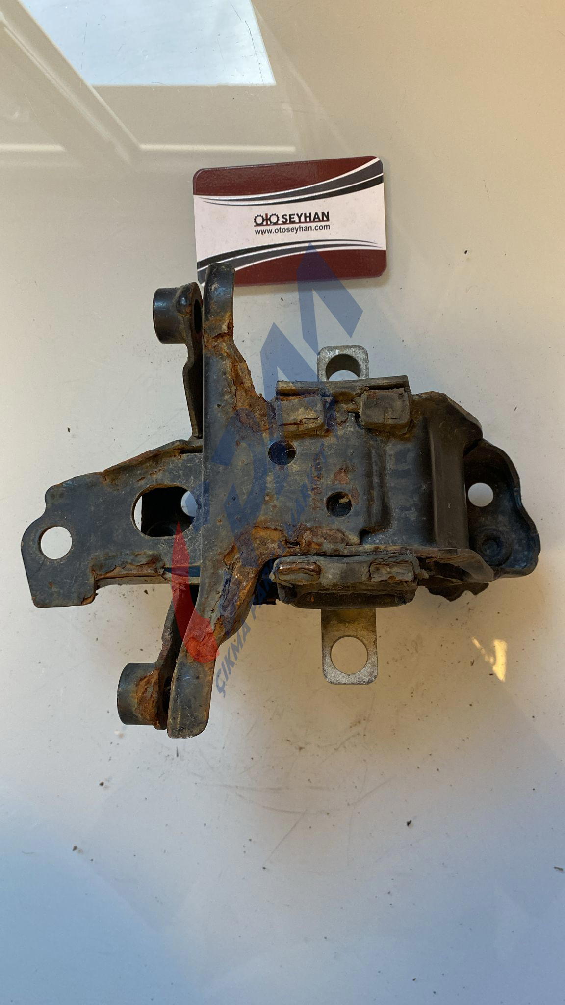 6Q0199555 seat ibiza 2004 motor kulağı