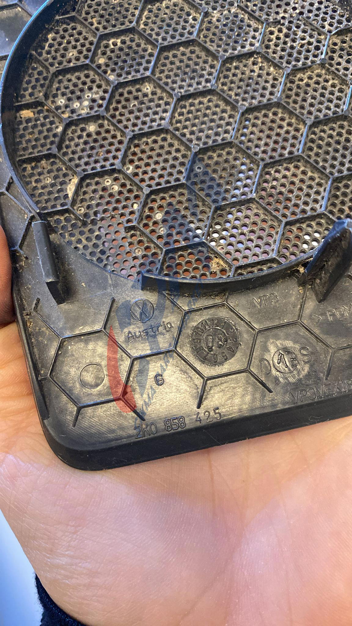 2K0858425 caddy 2008 göğüs sol hoparlör ızgarası