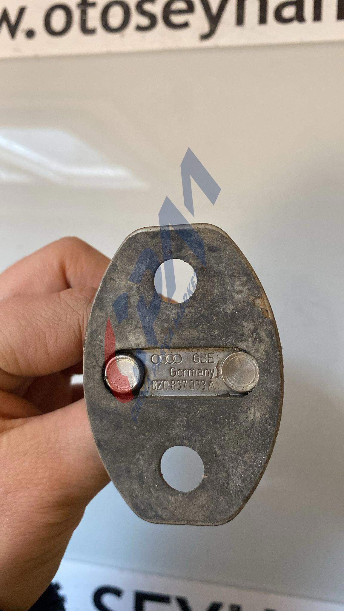 8Z0837033A audi a3 sportback 2010 sağ ön kapı kilit karşılığı