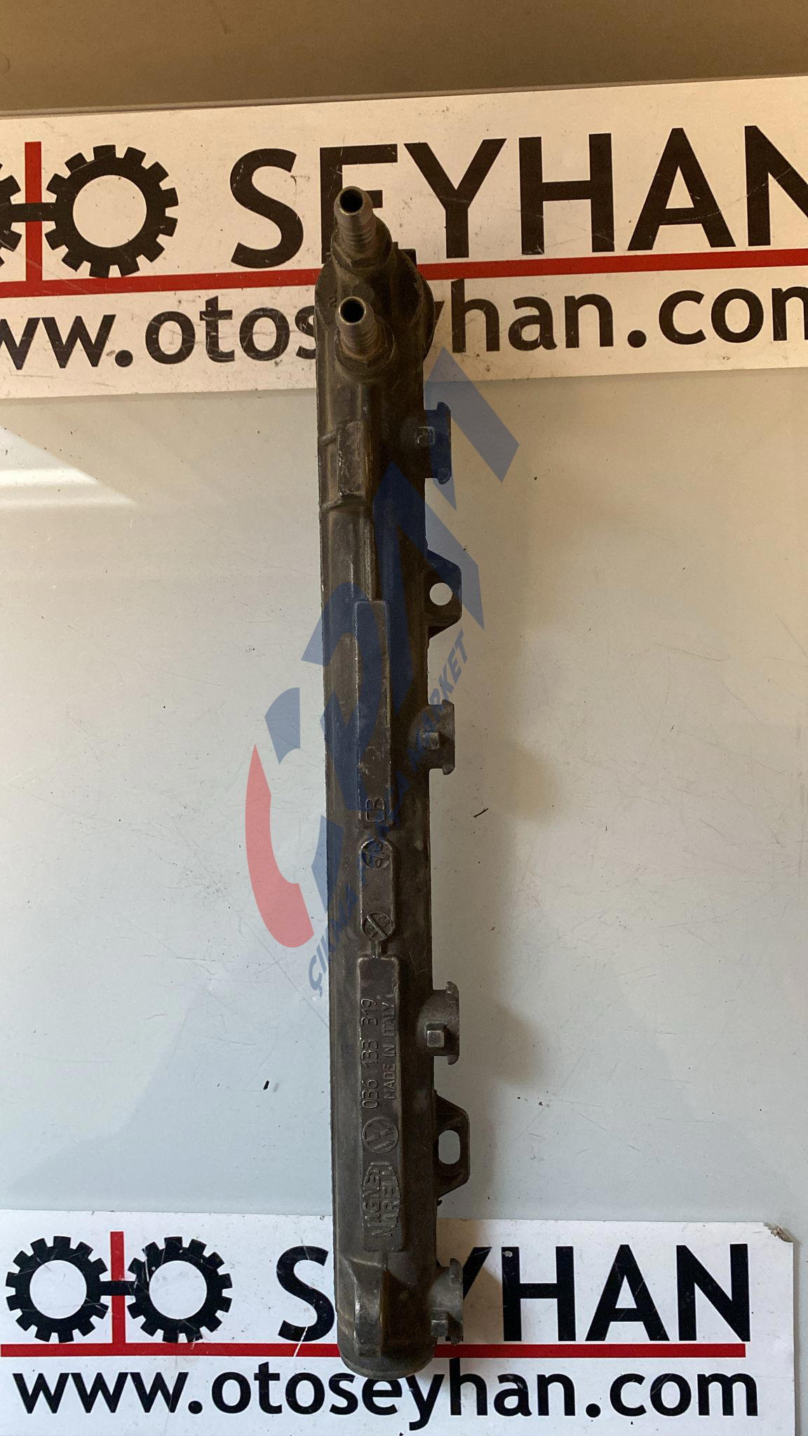 036133319 036133035A Seat Leon 2002 1.6 BCB enjektör kütüğü