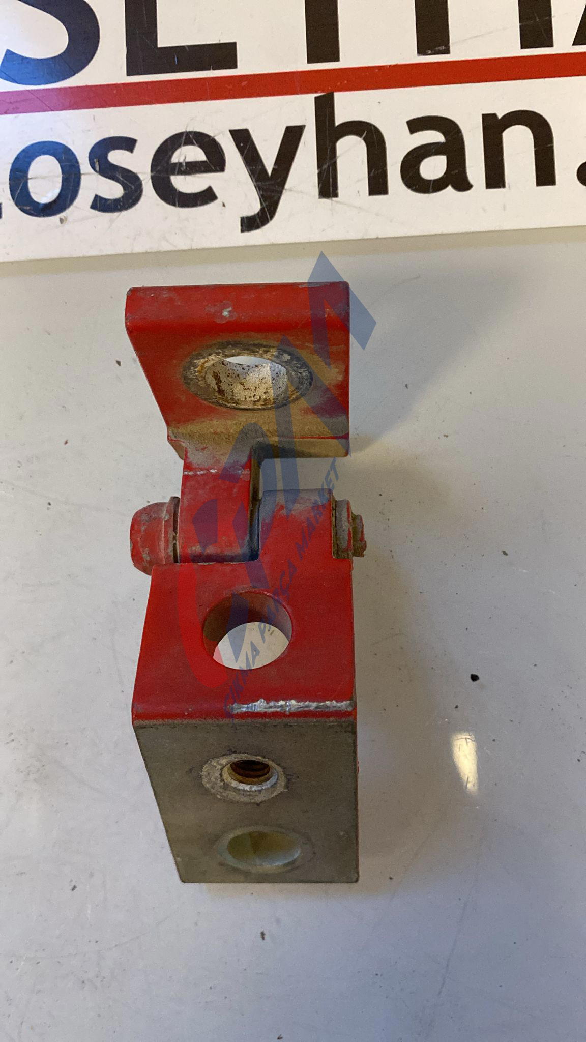 6Y0831412C Skoda Fabia 2004 sağ arka kapı alt menteşesi