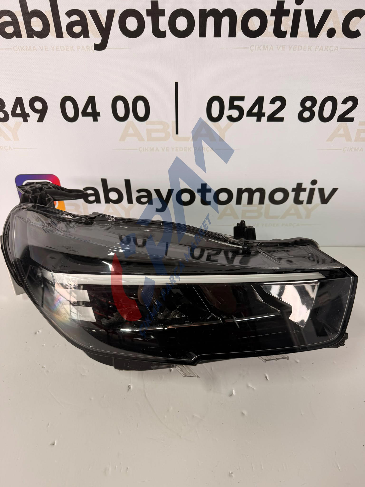 OPEL CORSA F KASA MAKYAJLI SAĞ ÖN FAR