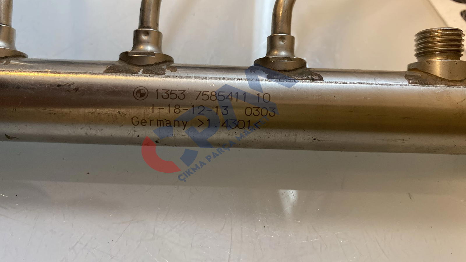 13537585411 1353758541110 7620946 BMW X1 E84 1.6 benzin enjektör kütüğü