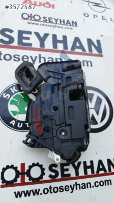 5K1837016D Golf 6 sağ ön kapı kilidi