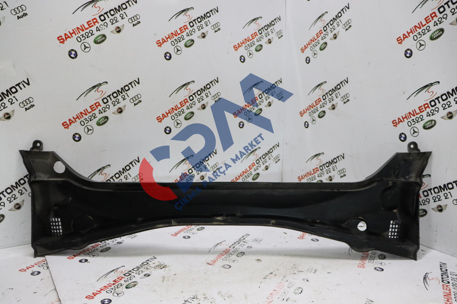 BMW X1 f48 Ön Cam Eleği 51717350593