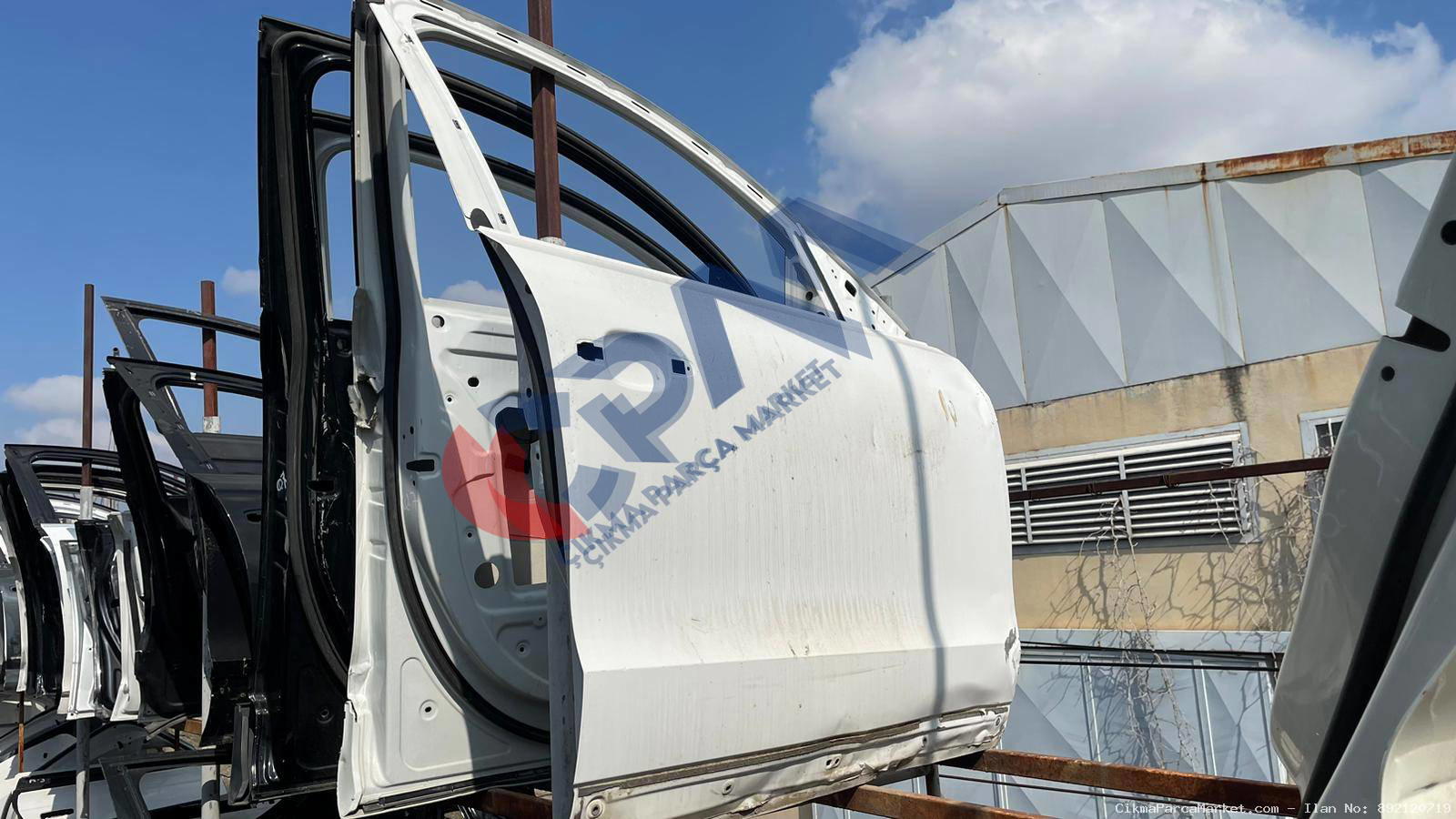 Audi Q5 Sağ Ön Kapı