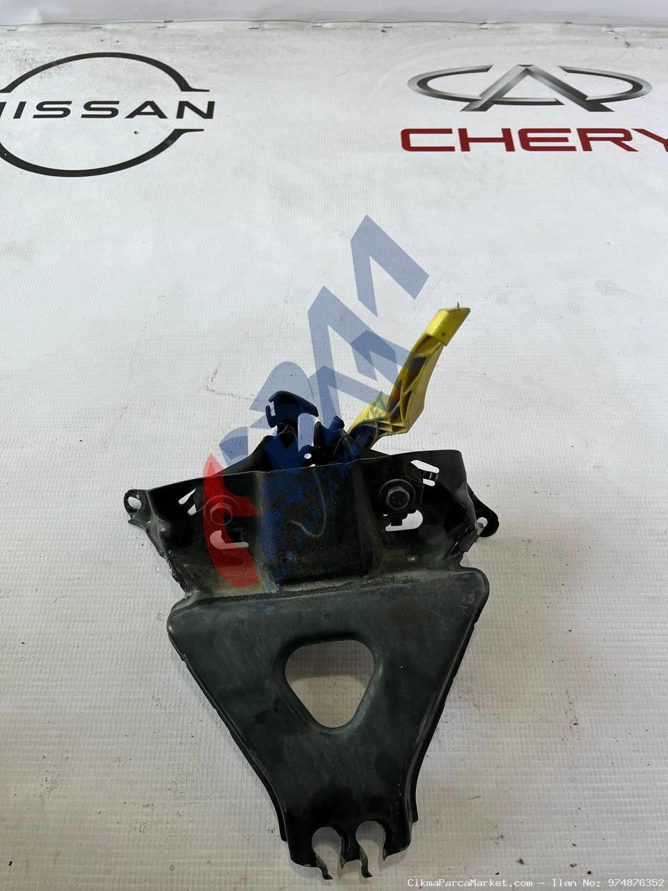 2019 2023 Nissan Juke Motor Kaput Kilit Karşılığı