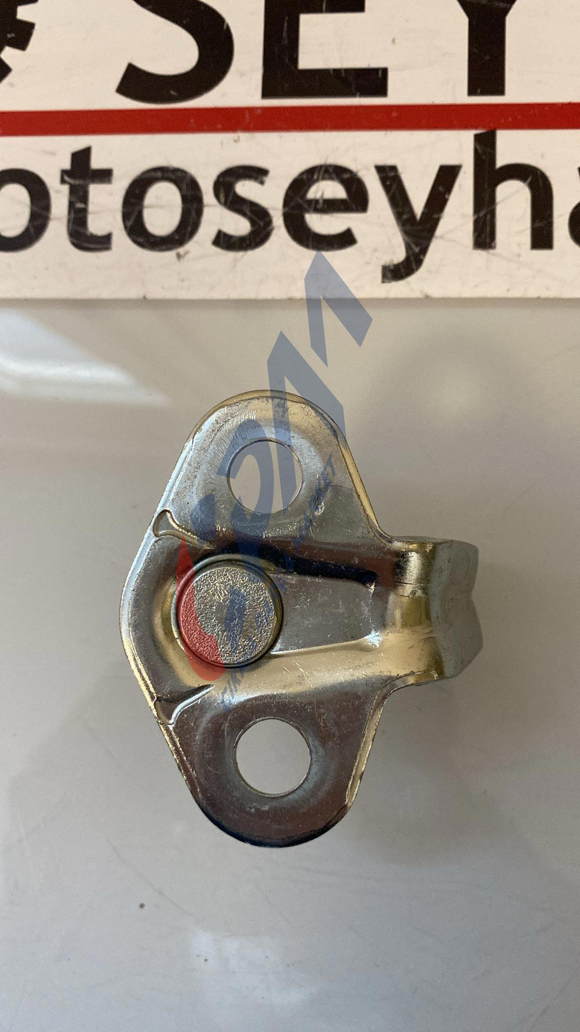 14197101 14137203 opel insignia 2014 sağ arka  kapı kilit karşılığı