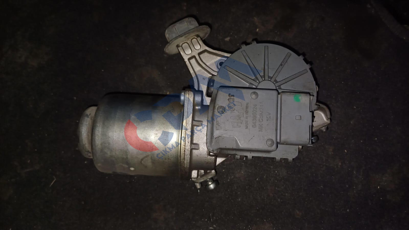 2010 2016 Renault Fluence Megane 3 Ön Cam Silecek Motoru 64300024