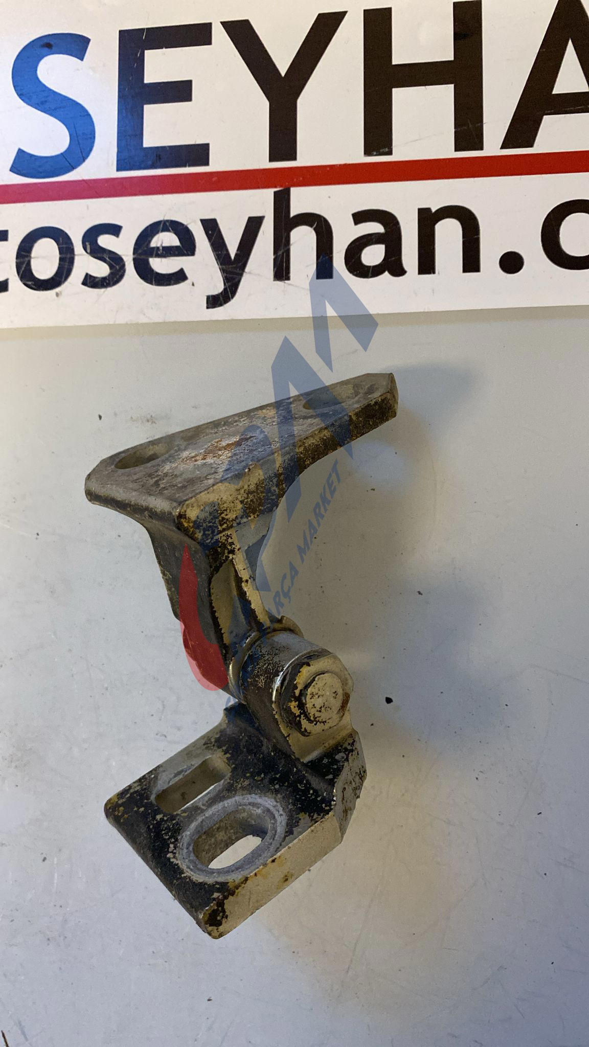 1K0831402J Volkswagen Golf 6 sağ ön kapı üst menteşesi