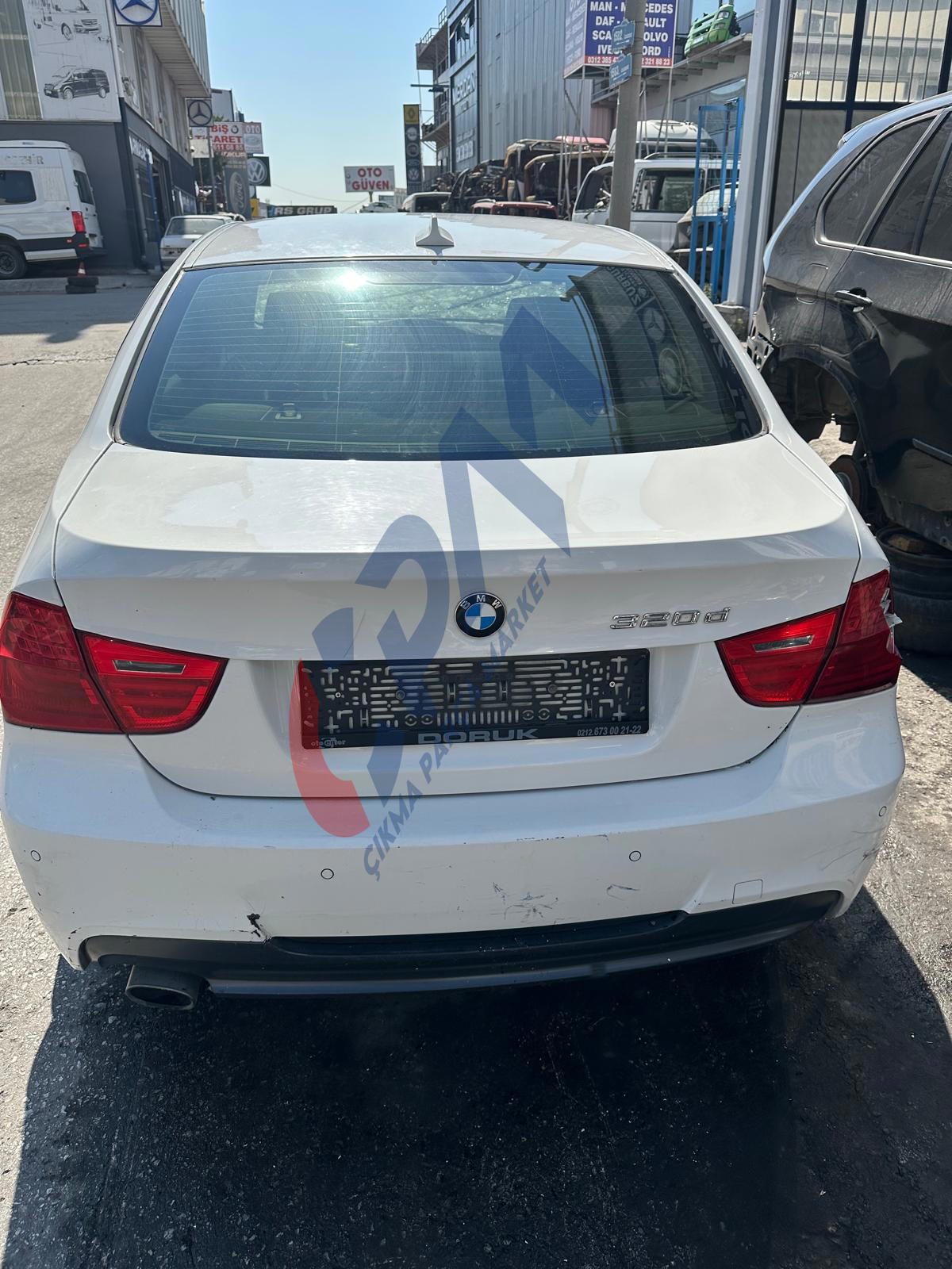 BMW E90 LCİ BAGAJ KAPAĞI HATASIZ ORJİNAL