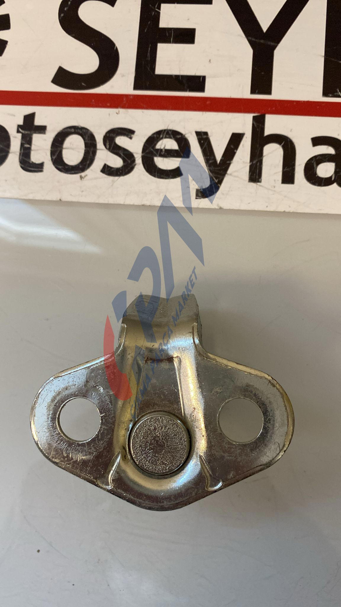 14197101 14137203 opel insignia 2014 sağ arka  kapı kilit karşılığı