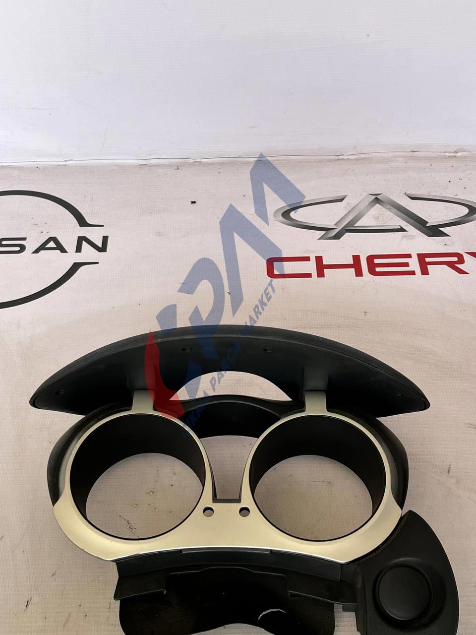 2014 2018 Nissan Juke Bakalit 68240 1KZ0A