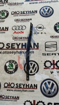 5Q0802128 Skoda Octavia 2021 egzoz bağlantı demiri