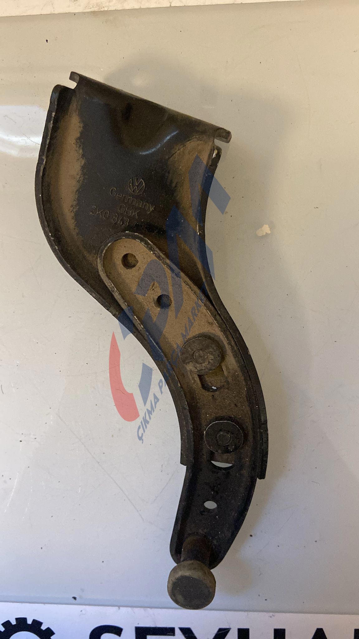 2K0843435A Volkswagen Caddy 2009 sol sürgülü kapı üst ray makarası