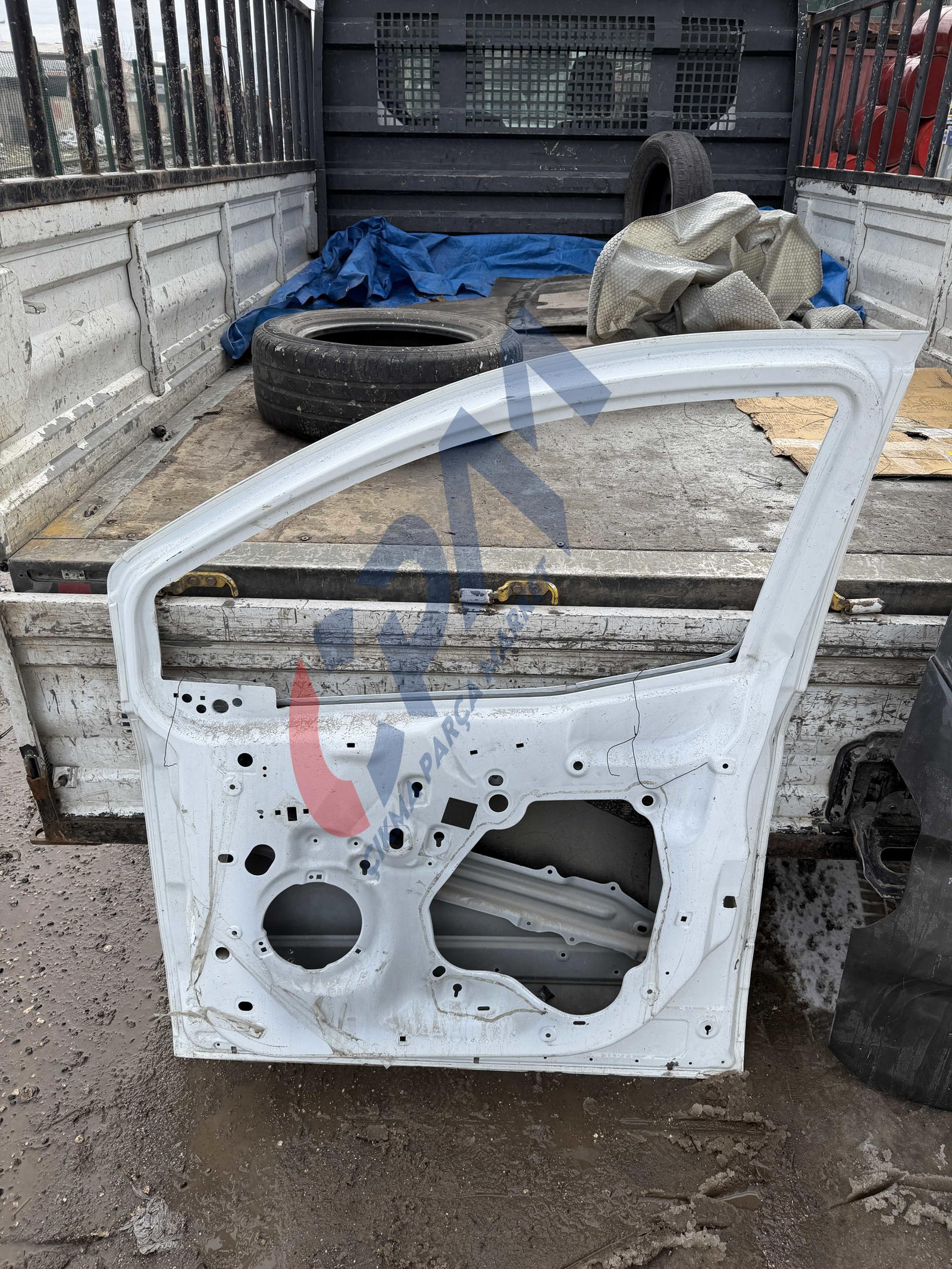 2014 2020 FORD TOURNEO COURIER SAĞ ÖN KAPI