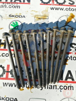 Vw golf 7 1.4 tsi cxs silindir kapağı saplaması