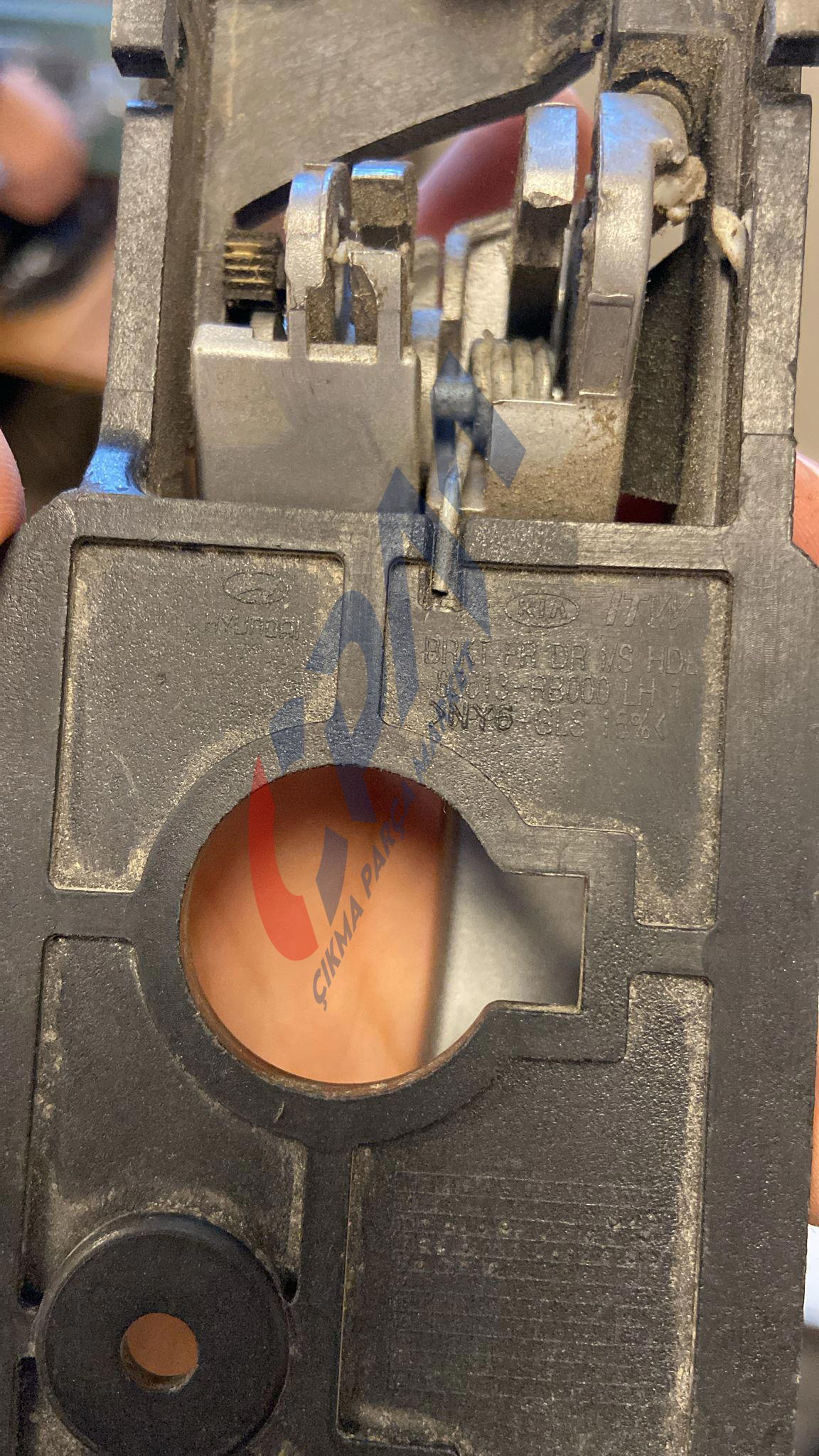 82613 RB000 hyundai accent blue sol ön kapı iç açma kolu