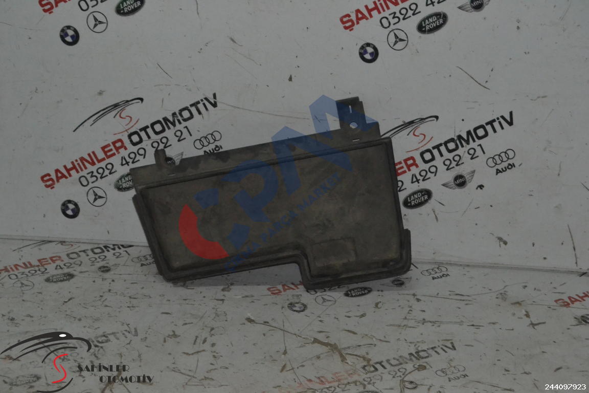 BMW 3 Serisi 325i Sol Arka Bagaj Tepsi Kapağı Kapak 8193797