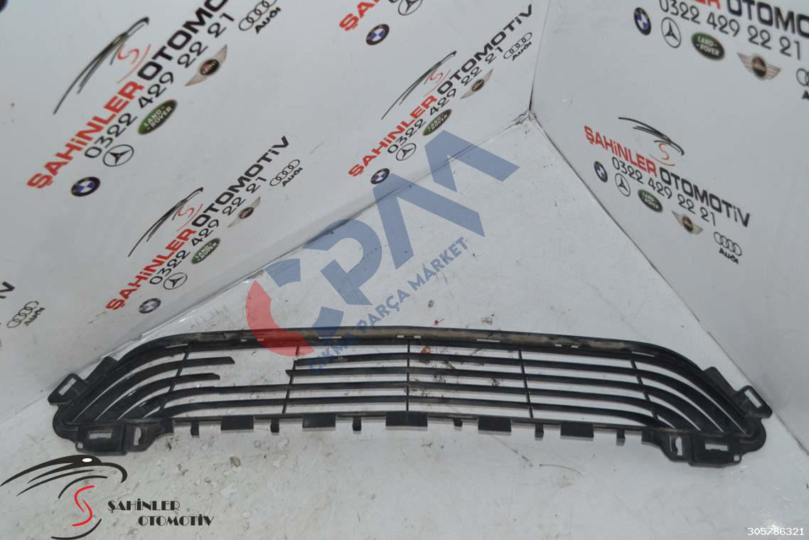 Mercedes C Serisi A204 W204 Ön Tampon Izgarası A2058852023