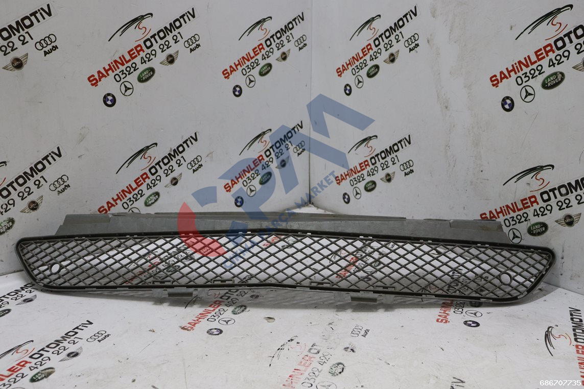 2008 2011 Mercedes CLC A203 W203 Ön Tampon Izgarası A2038852053
