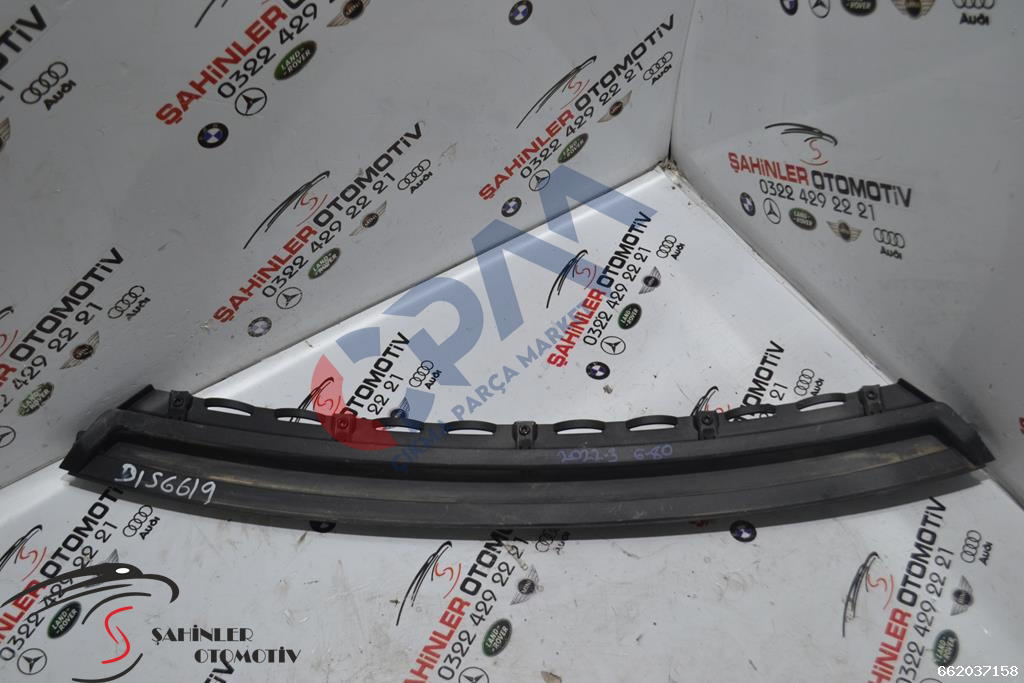 2018  BMW 3 Serisi G20 G28 Arka Bagaj Izgarası Kapak 7433287