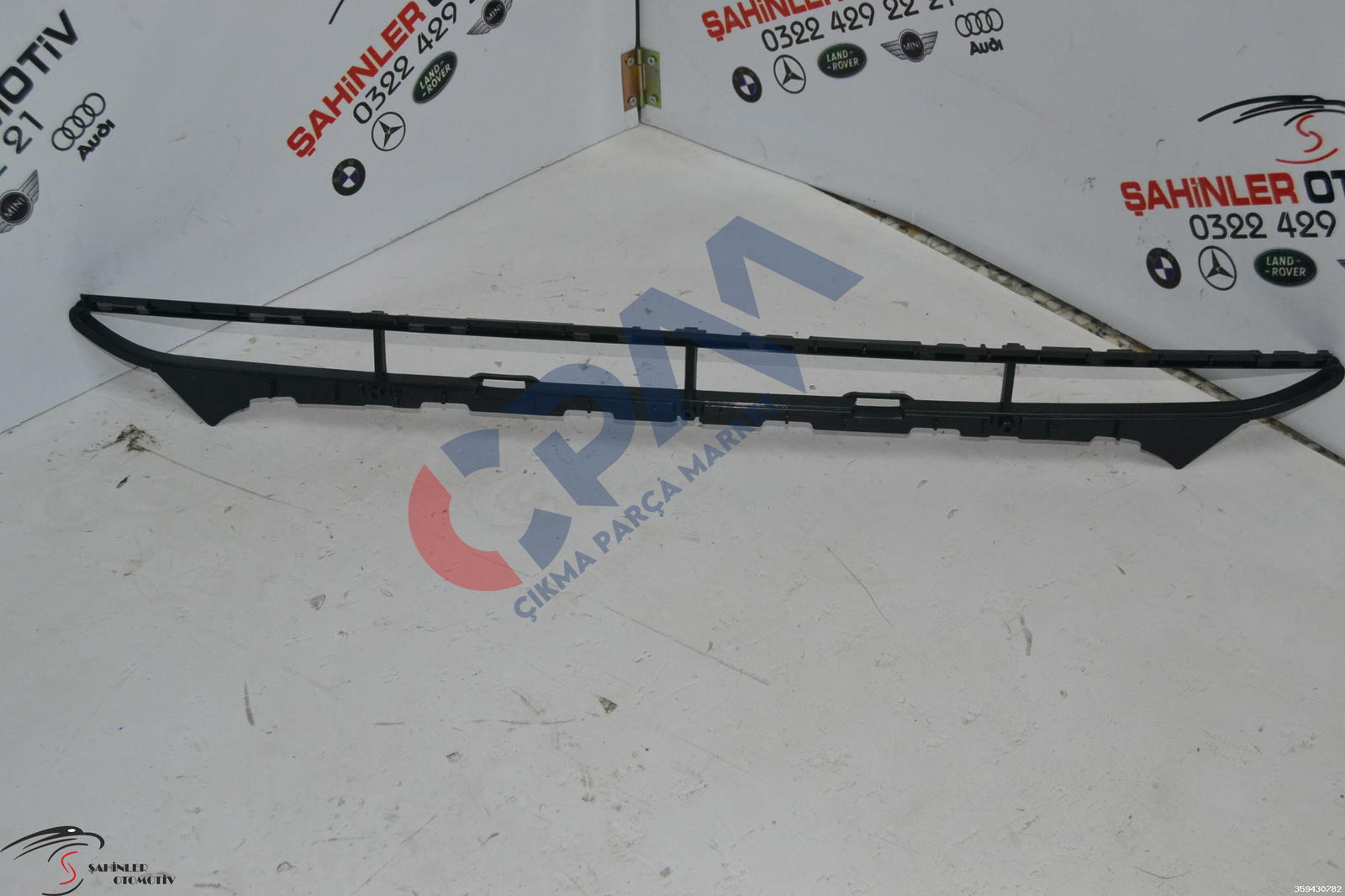 2013 2016 Audi A4 Sıfır Alt Tampon Izgarası 8K0807683
