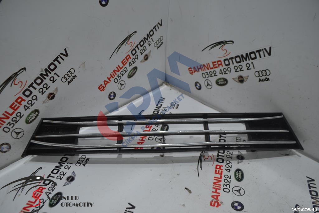 BMW 5 Serisi F10 F11 LCİ Ön Tampon Izgarası 7331724