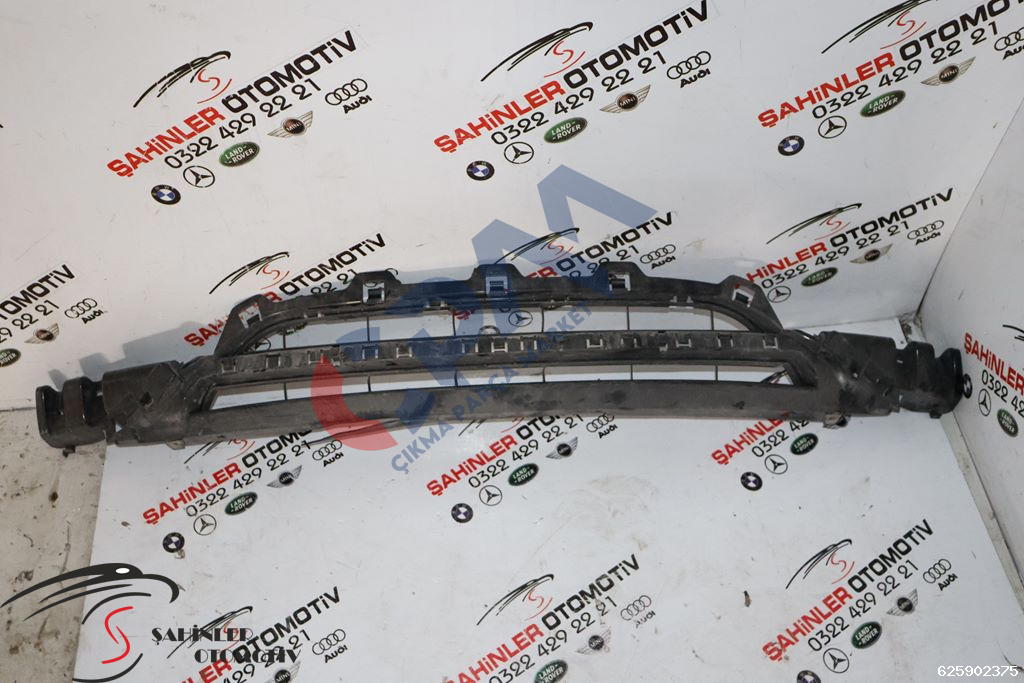 BMW 1 Serisi f20 Ön Tampon Izgarası 51117245733