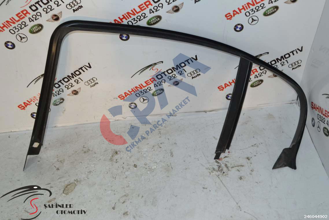 BMW 3 Serisi E90 Sağ Arka Kapı Çıtası 51347060221