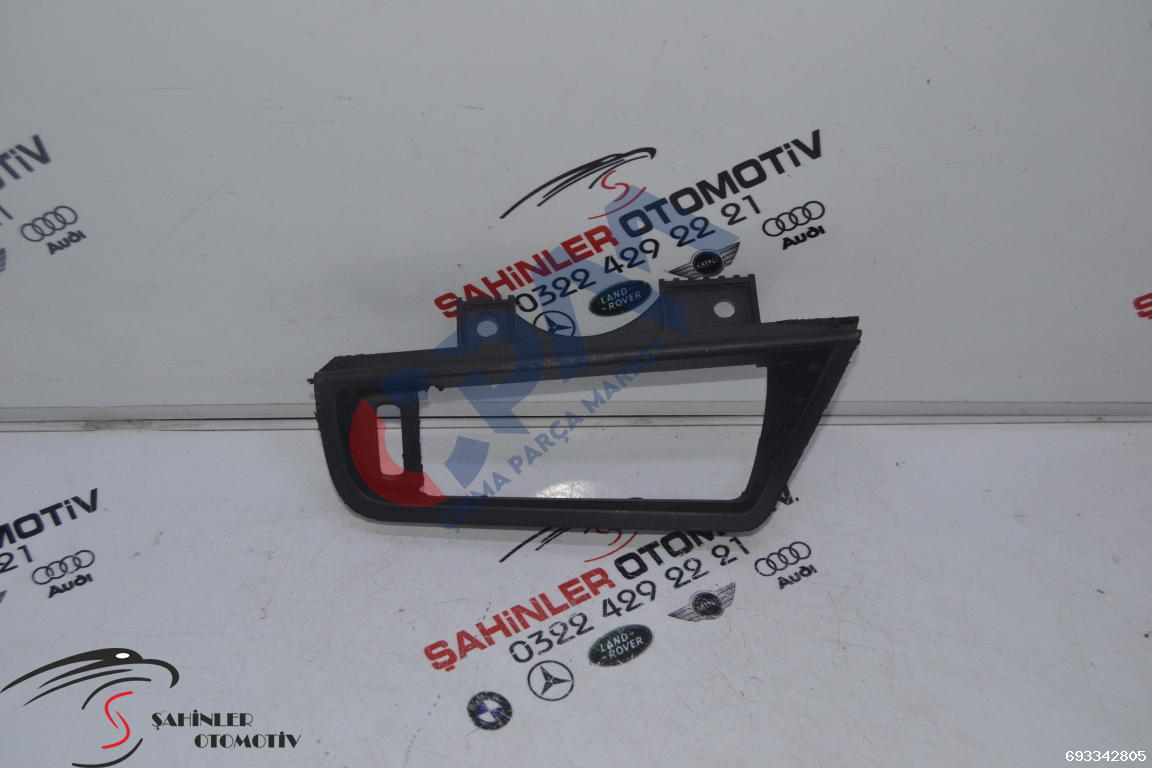 BMW 5 Serisi F10 Havalandırma Çerçevesi 