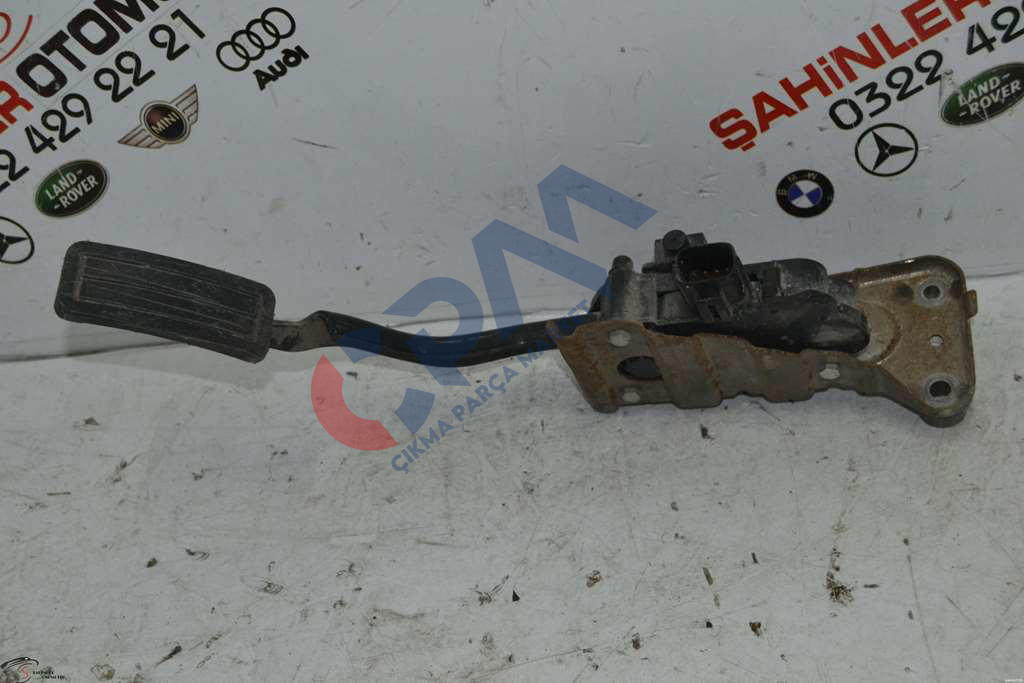 Land Rover Discovery 3 Gaz Pedalı SLC500021
