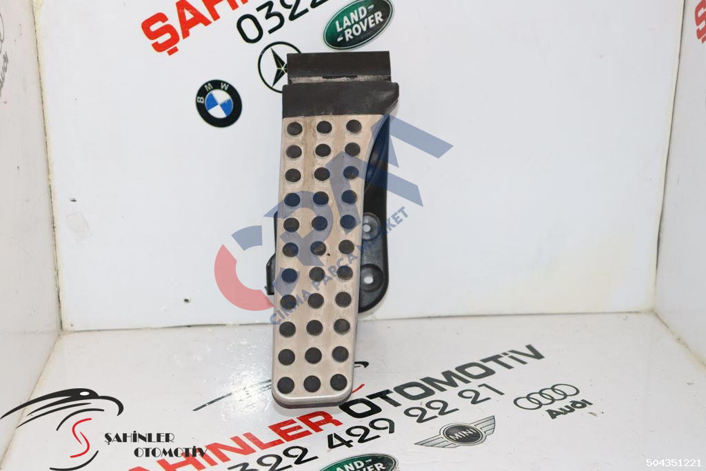 2015  Mercedes C Serisi a205 w205 Gaz Pedalı a2053000104
