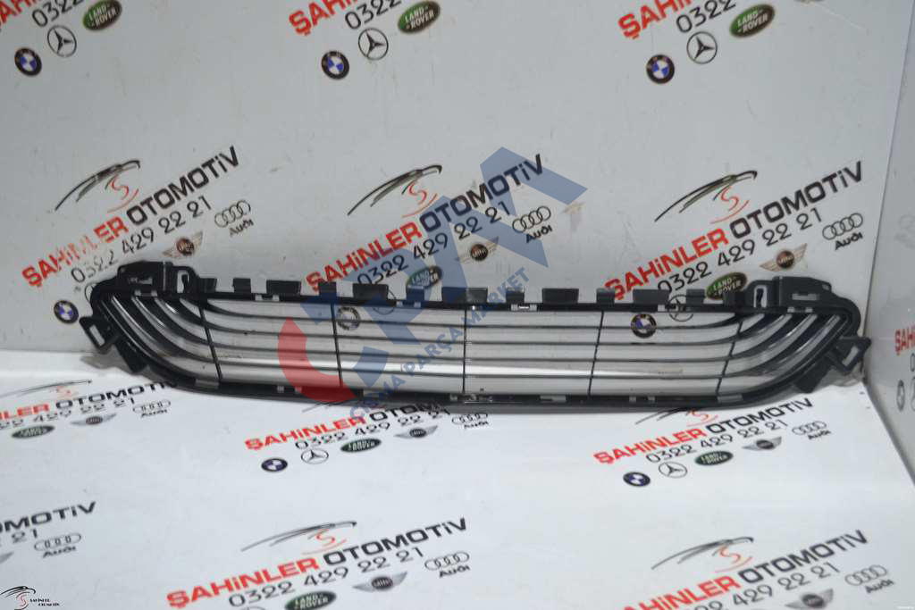 Mercedes C Serisi A205 W205 Ön Tampon Izgarası A2058852023