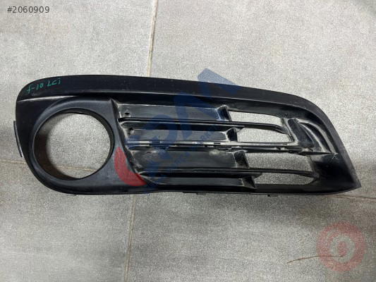 Çıkma BMW F10 Sağ Sis Çerçevesi Kapağı