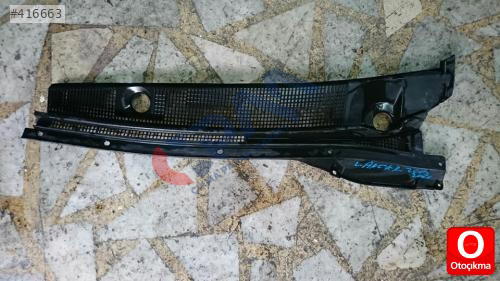 MİTSİBUSHİ LANCER ÇIKMA ÖN CAM IZGARASI