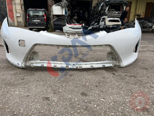 2013 Toyota Auris ön tampon Çıkma