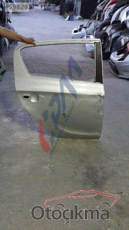Hyundai i20 sag arka kapı
