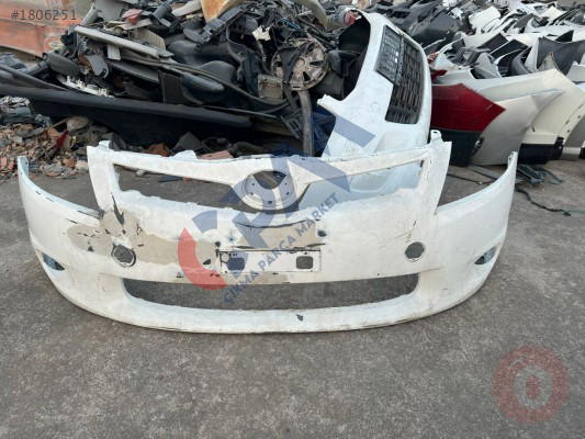 2011 2012 Toyota Auris ön tampon çıkma orjinal